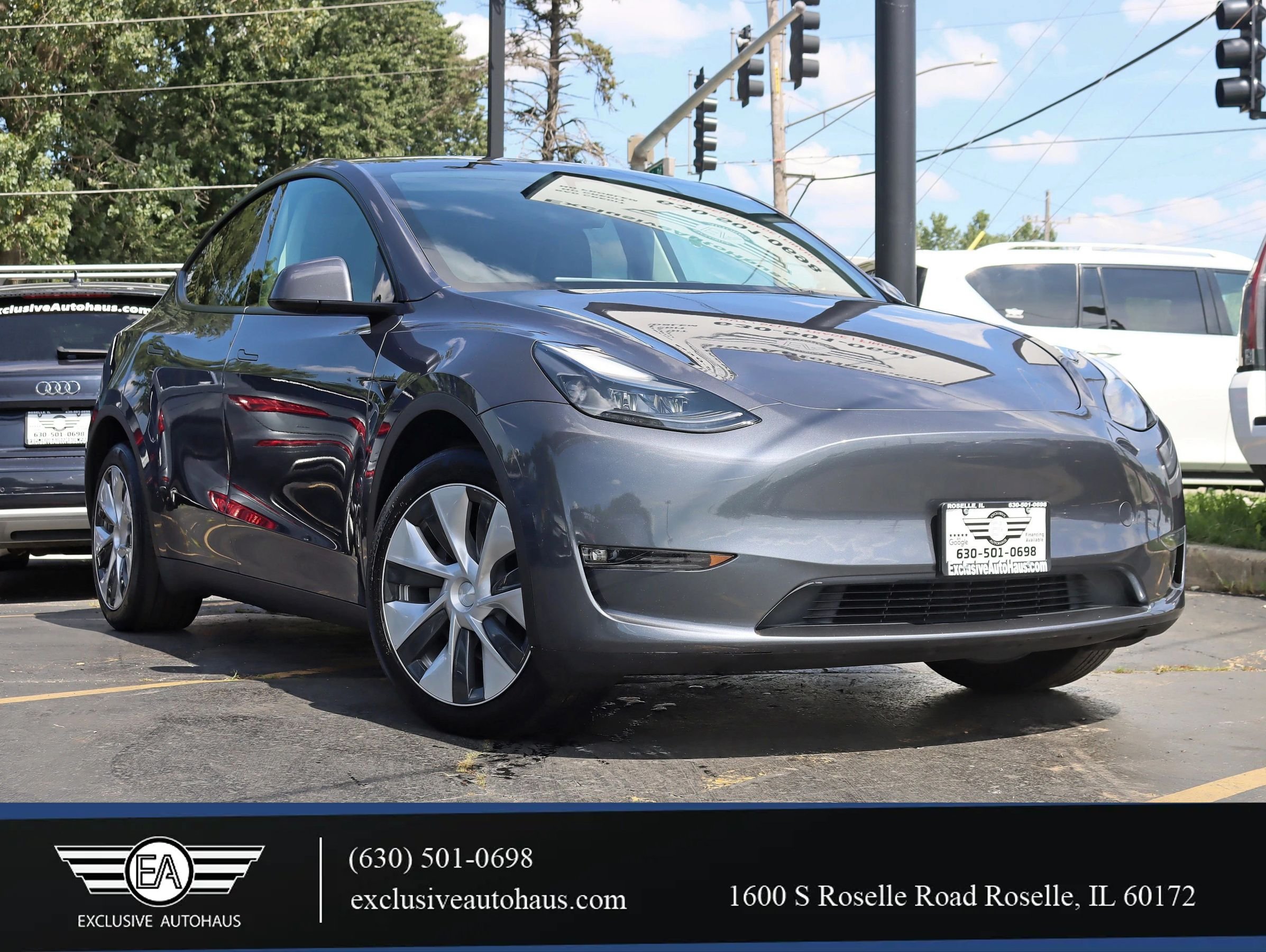 Used 2023 Tesla Model Y Long Range AWD/4WD image 1