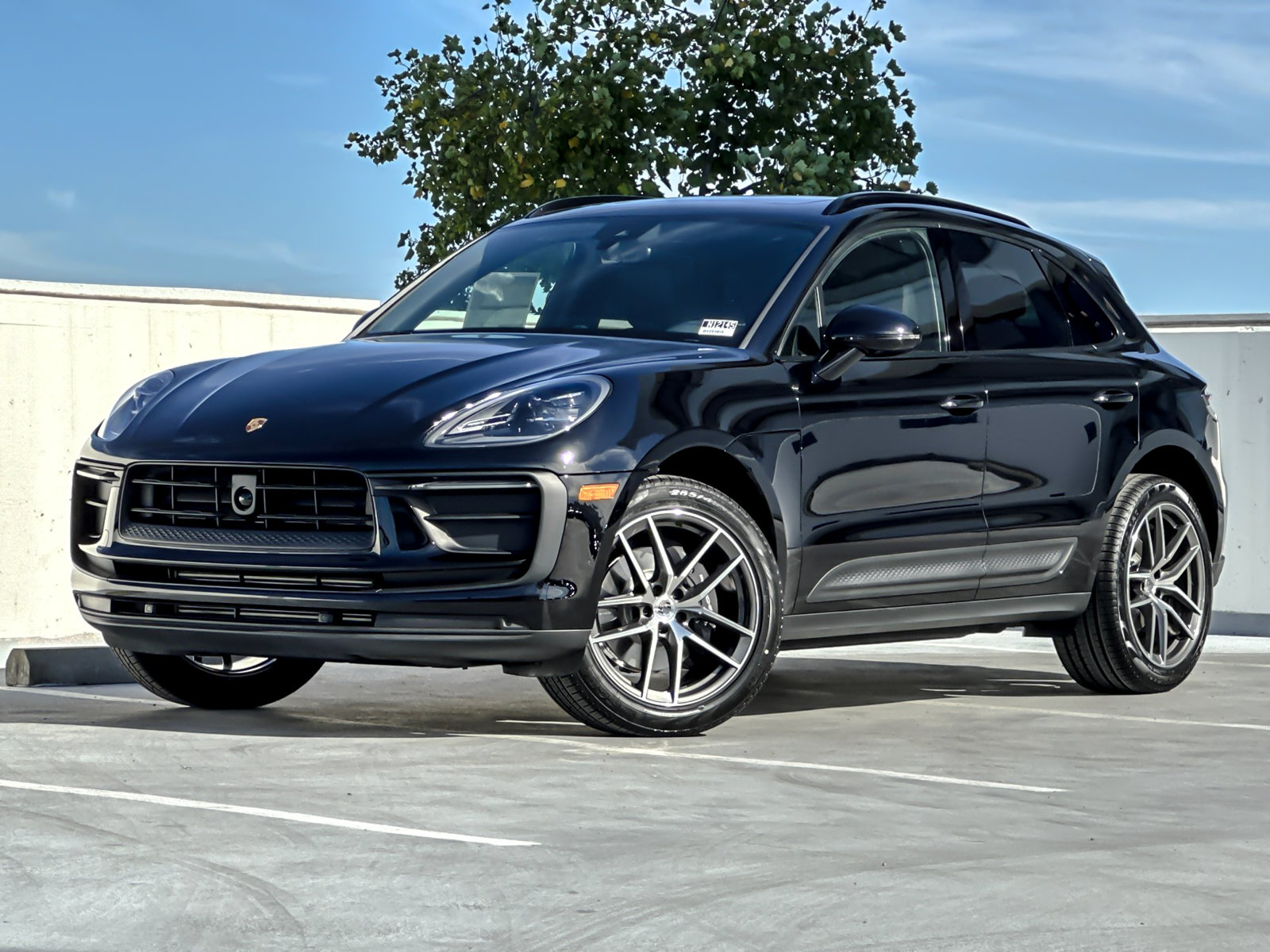 New 2026 Porsche Macan AWD/4WD image 1