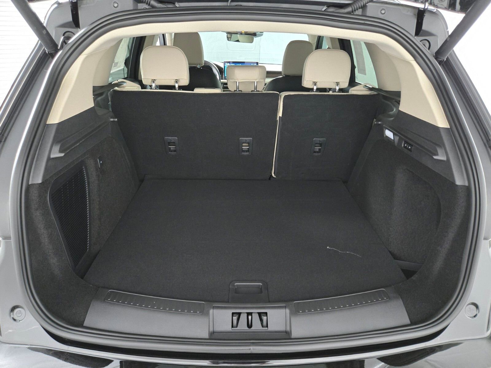 New 2026 Lincoln Corsair Reserve w/ Jet Appearance Package image 17