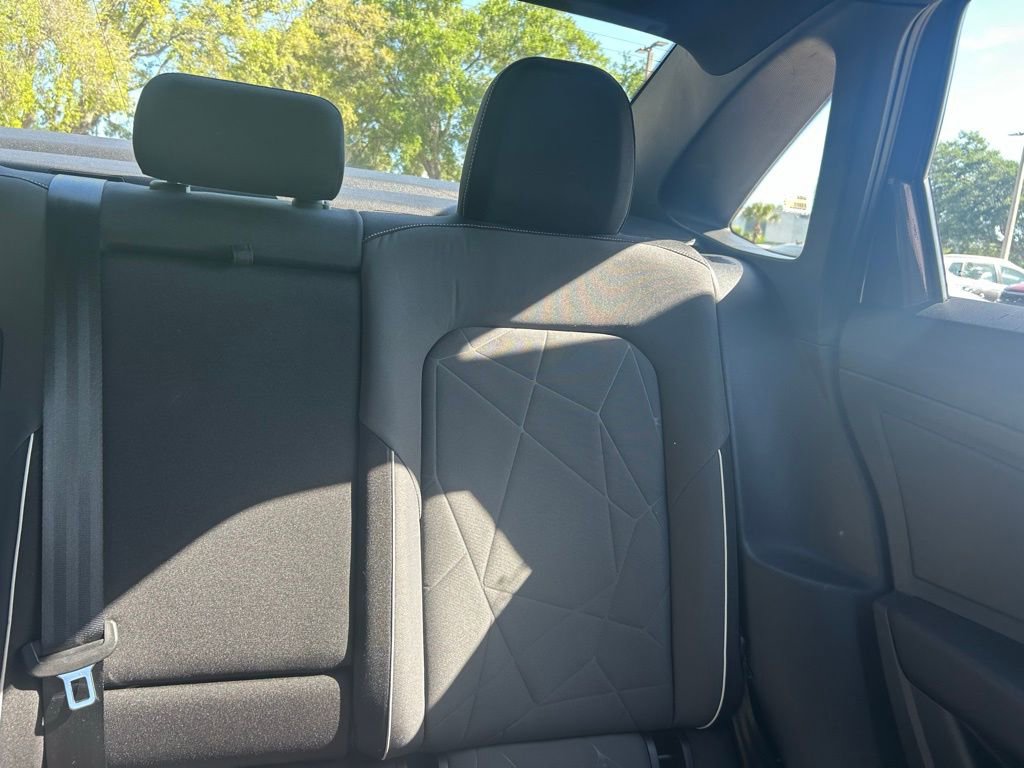 Used 2025 Volkswagen Jetta Sport image 14