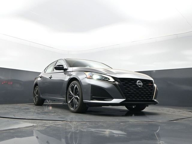 Certified 2023 Nissan Altima 2.5 SR AWD/4WD image 26