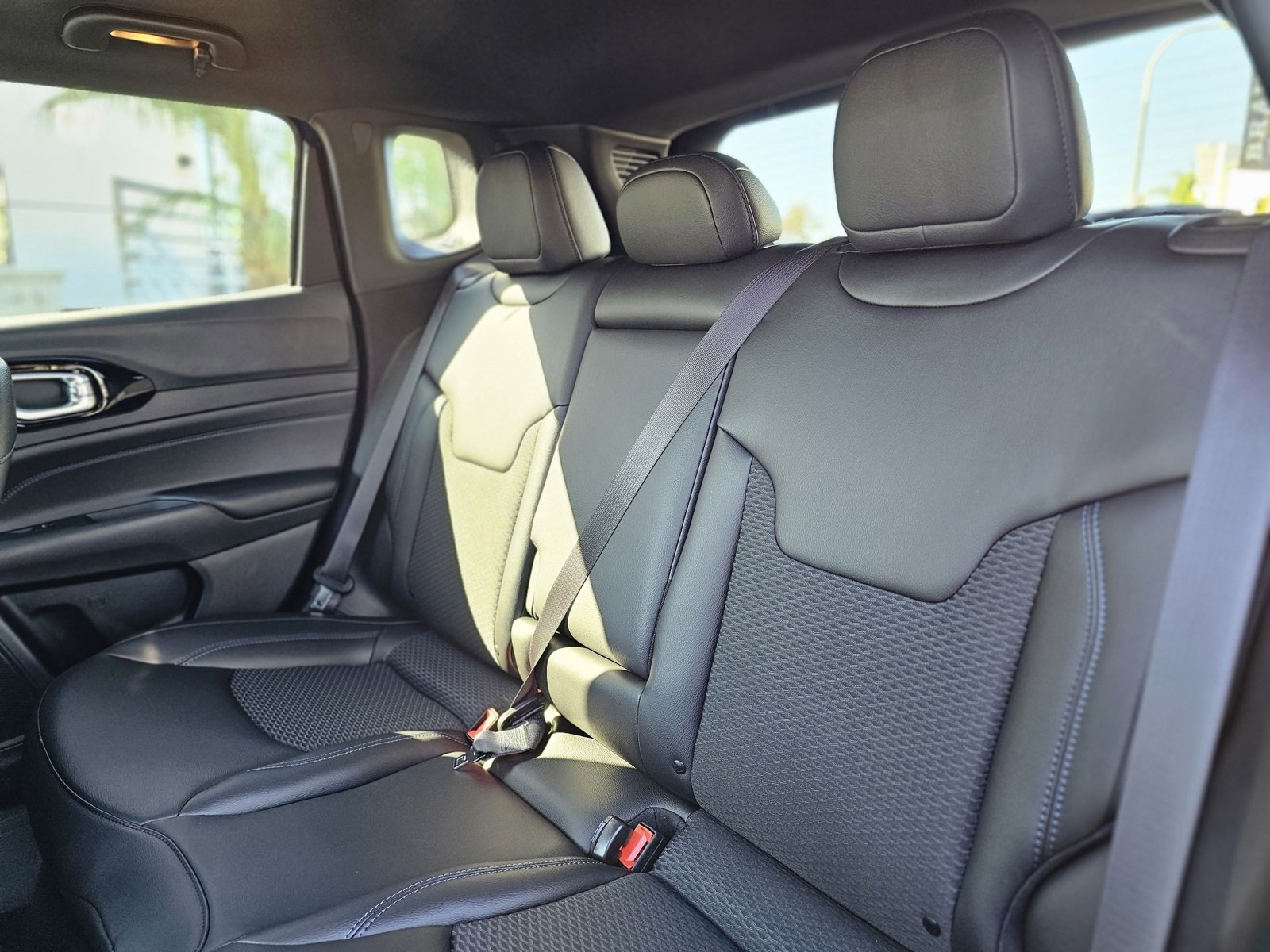 New 2026 Jeep Compass Latitude image 24