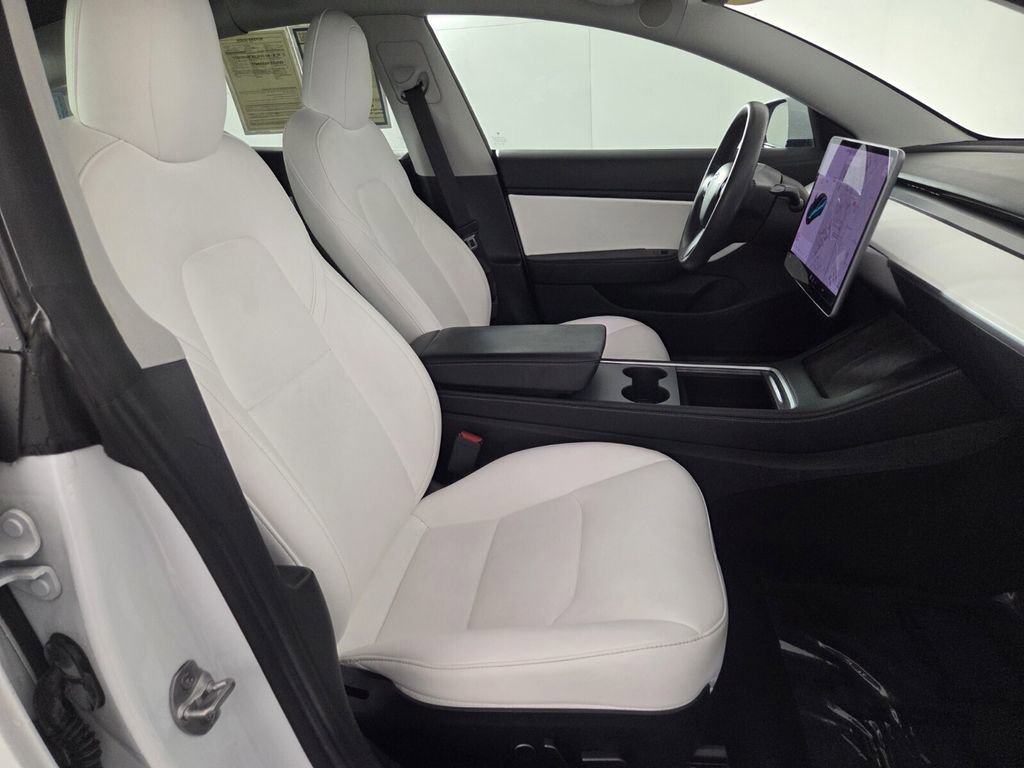 Used 2021 Tesla Model 3 Performance image 32