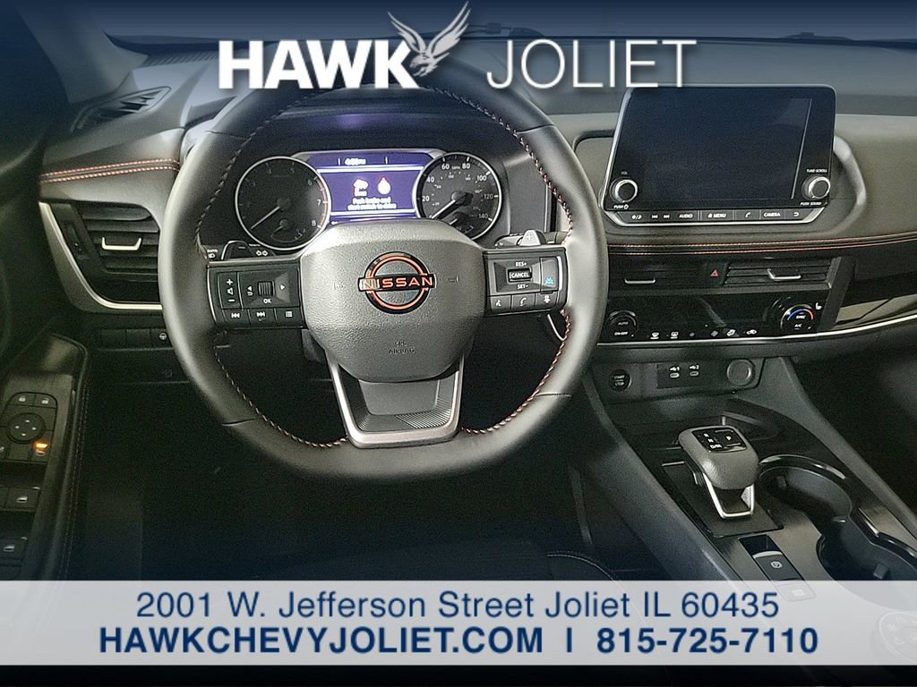 Used 2025 Nissan Rogue SV AWD/4WD image 13