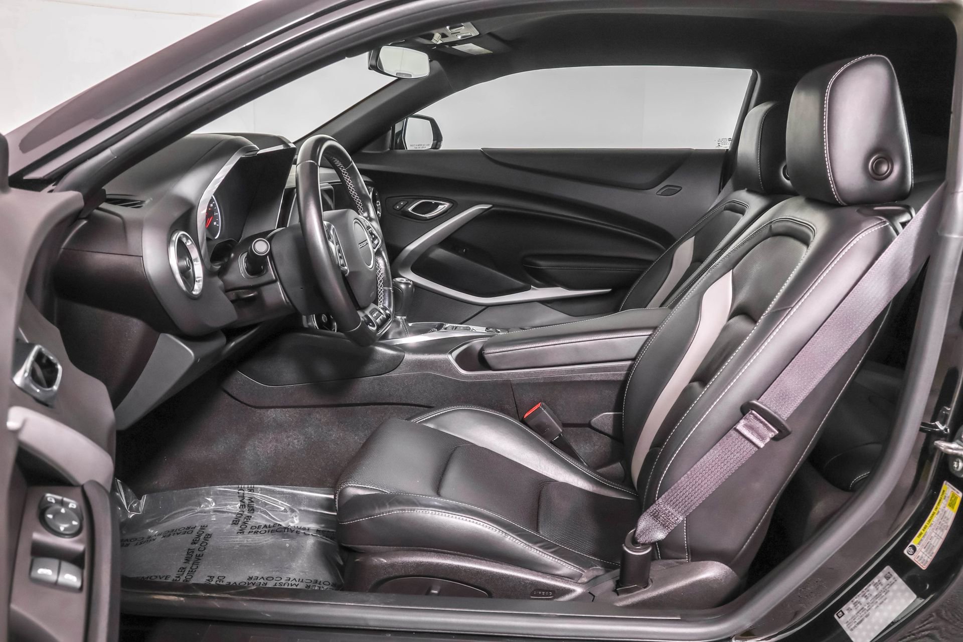 Used 2017 Chevrolet Camaro LT image 7