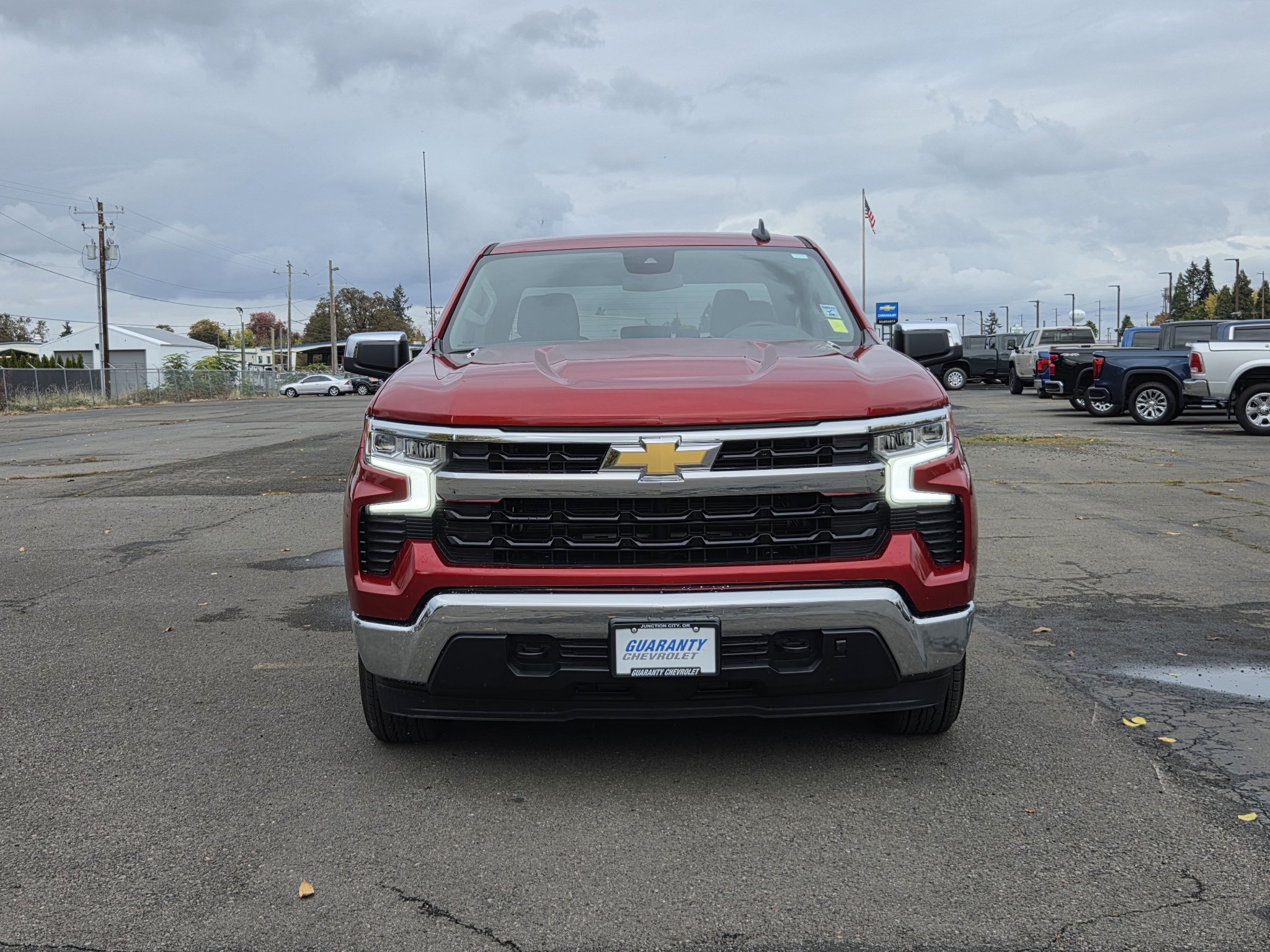 Used 2023 Chevrolet Silverado 1500 LT AWD/4WD image 2