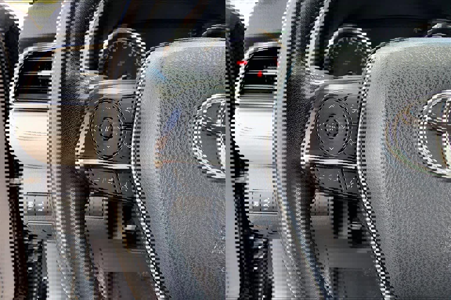 Used 2019 Toyota Camry XLE image 23