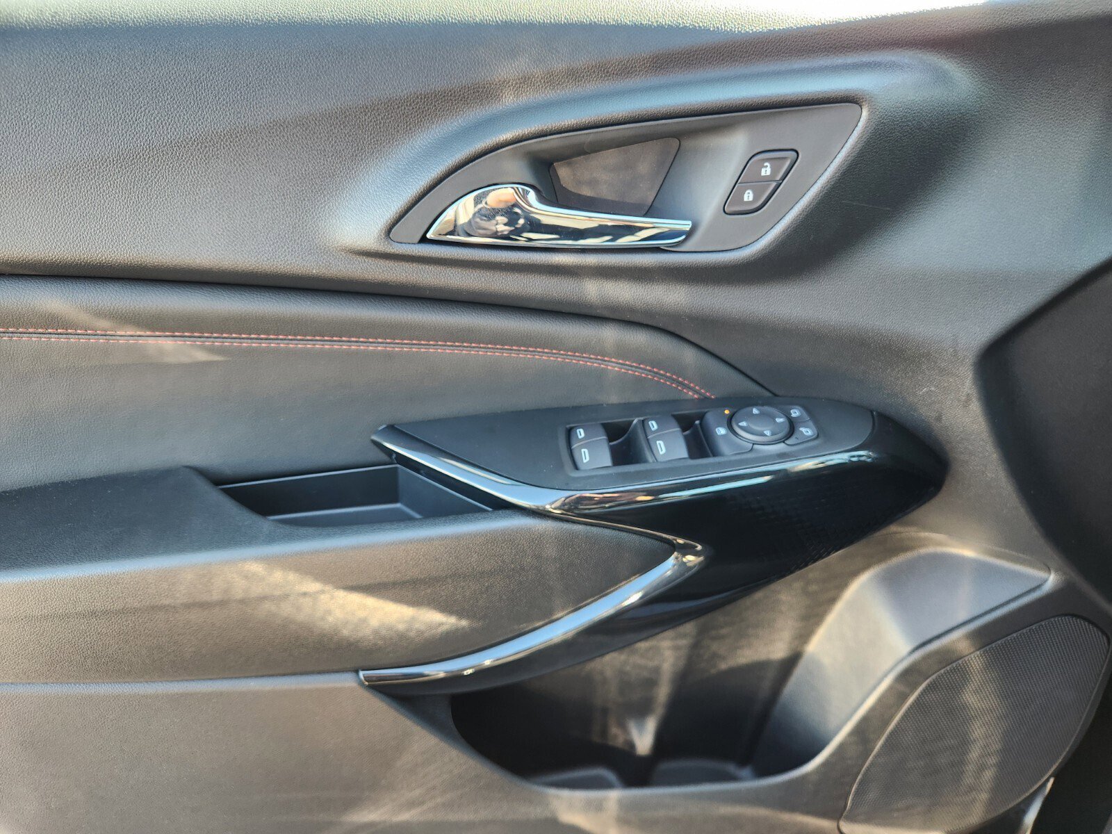 New 2026 Chevrolet Trax RS w/ Driver Confidence Package image 12