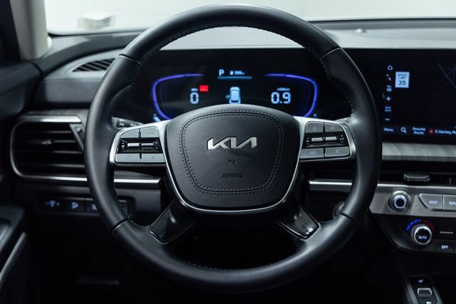 Used 2024 Kia Telluride EX w/ EX Captain's Chair Package FWD image 14