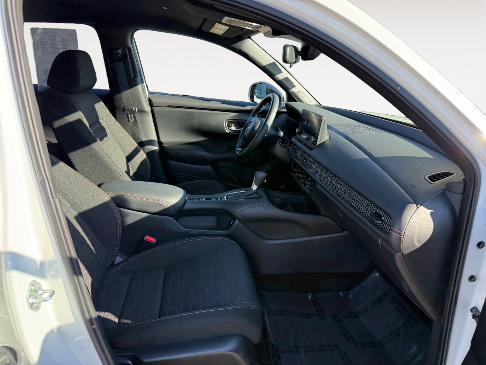 Used 2024 Honda HR-V Sport image 19