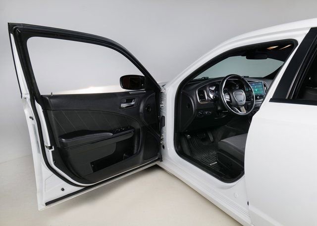 Used 2019 Dodge Charger SXT image 22
