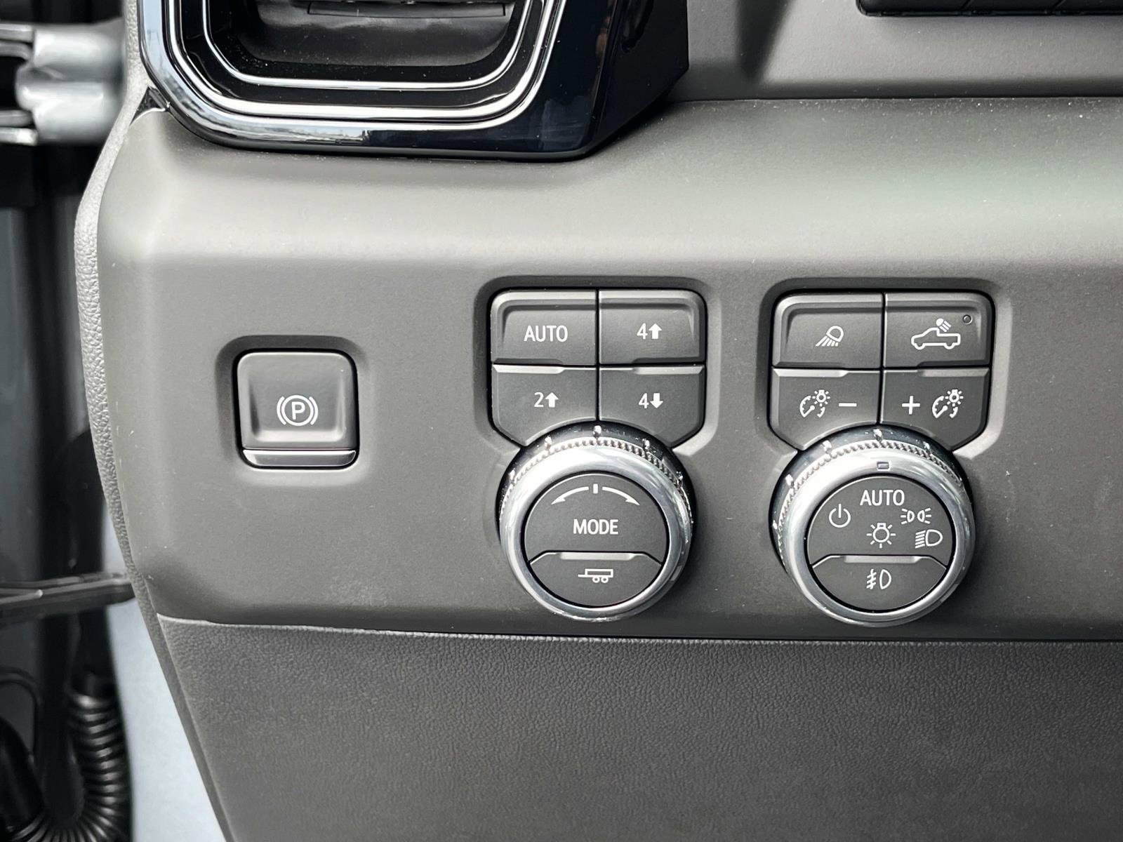 New 2026 GMC Sierra 1500 AT4 w/ Technology Package image 26