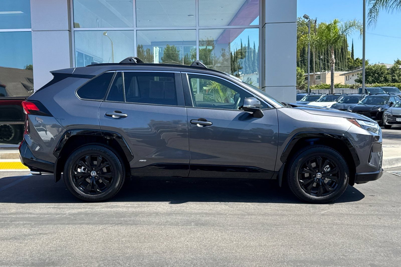 Certified 2025 Toyota RAV4 SE AWD/4WD image 4