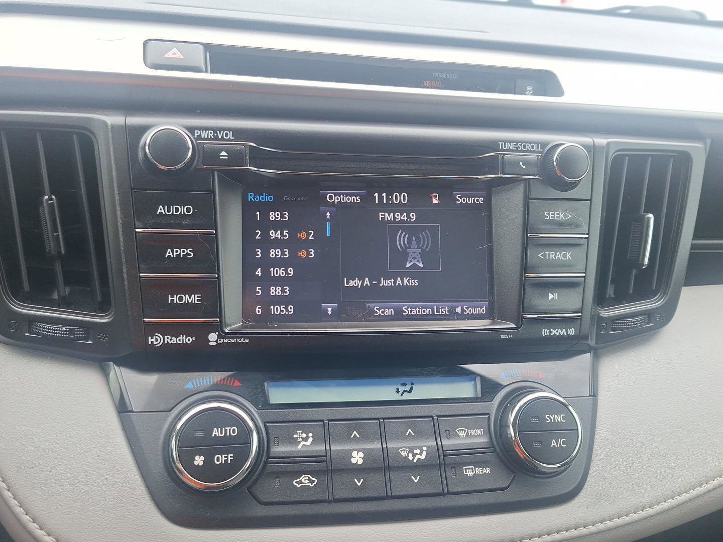 Used 2016 Toyota RAV4 XLE FWD image 26
