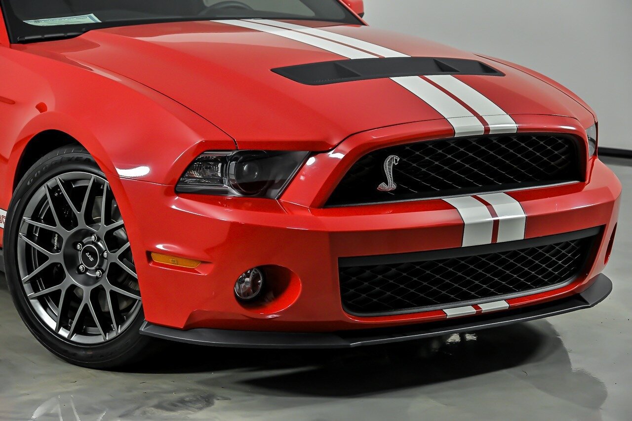Used 2011 Ford Mustang Shelby GT500 w/ SVT Performance Pkg RWD image 3