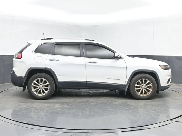 Used 2019 Jeep Cherokee Latitude w/ Popular Appearance Group FWD image 11