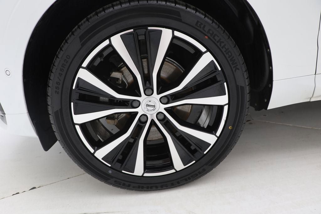 Used 2024 Volvo XC60 B5 Plus w/ Protection Package Premier AWD/4WD image 9
