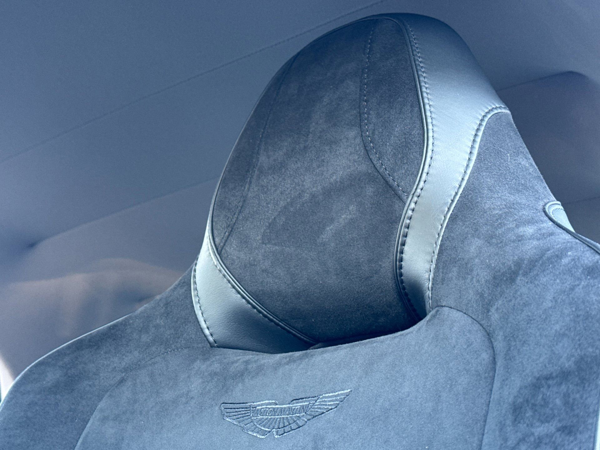 Used 2020 Aston Martin DBS Superleggera Volante image 5