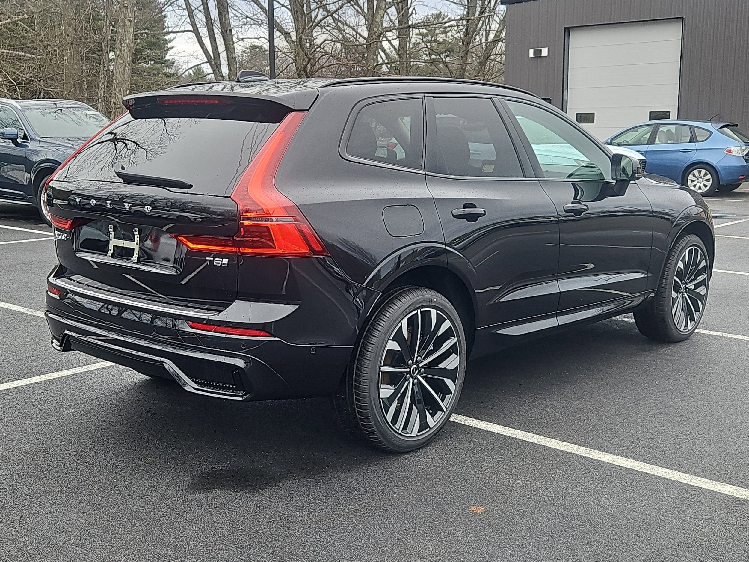 New 2026 Volvo XC60 T8 Ultra w/ Protection Package Premier AWD/4WD image 2