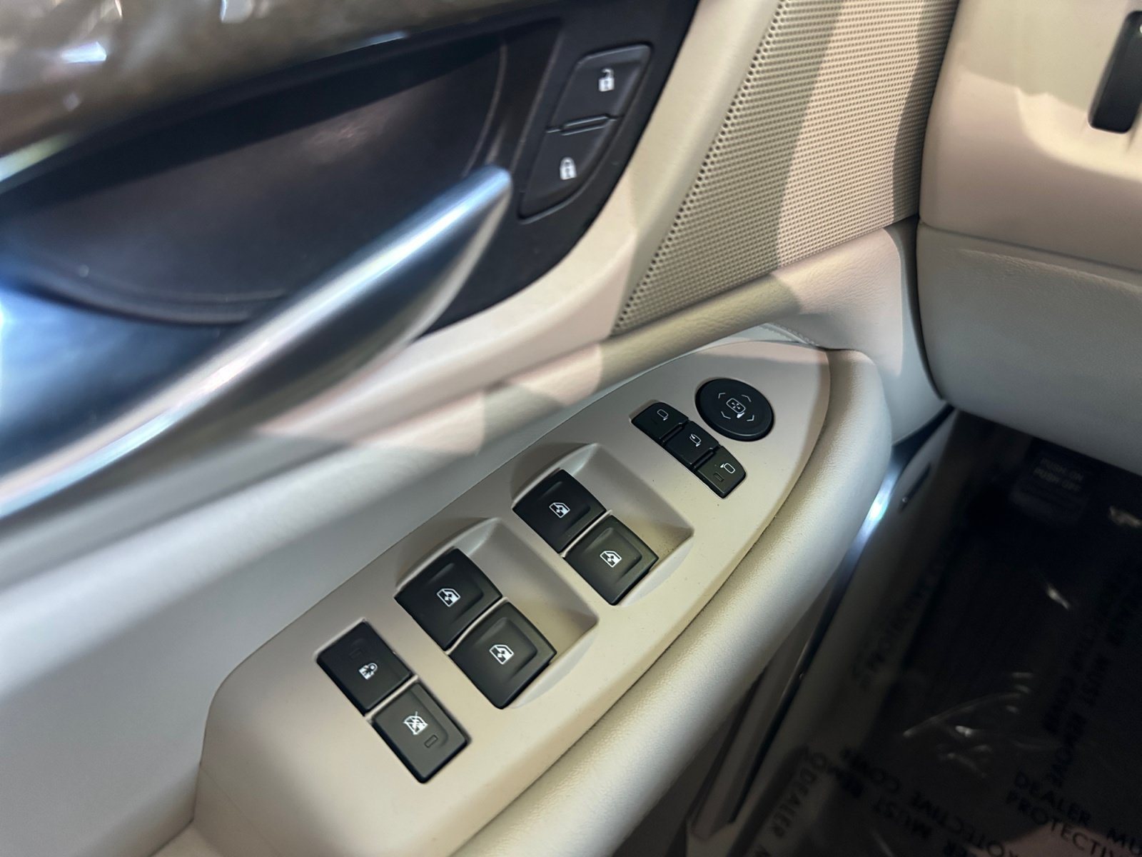Used 2020 Cadillac Escalade Luxury AWD/4WD image 18
