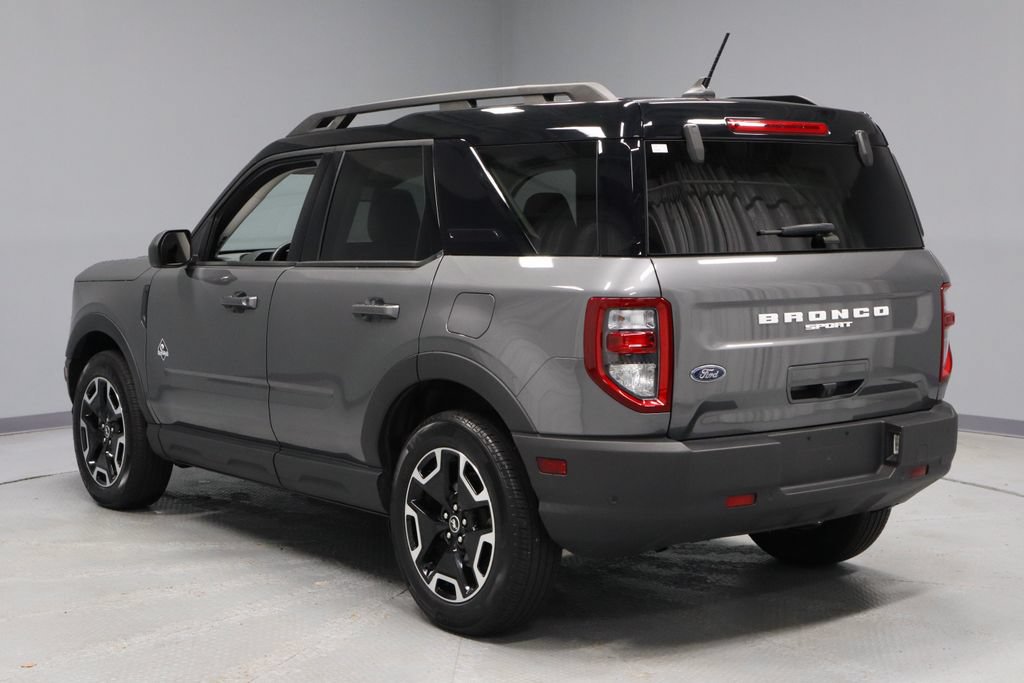 Used 2023 Ford Bronco Sport Outer Banks w/ Tech Package AWD/4WD image 9