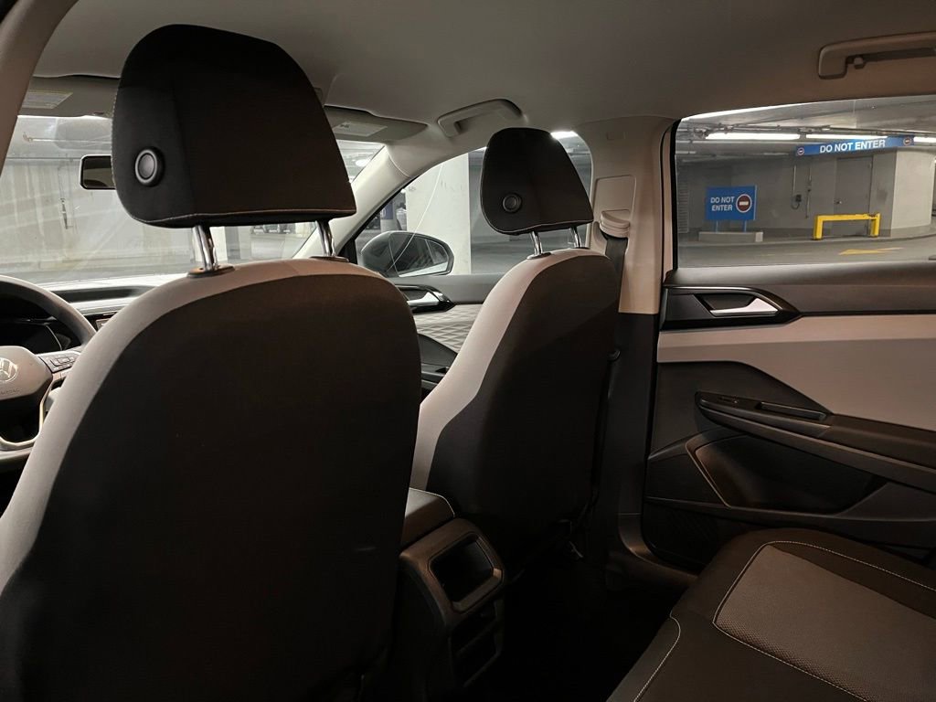 Certified 2022 Volkswagen Taos S image 21