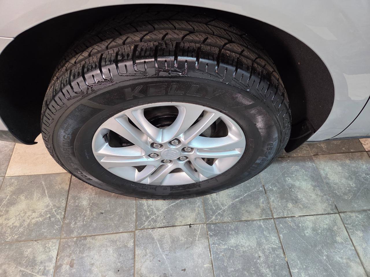Used 2019 Buick Enclave Essence AWD/4WD image 29