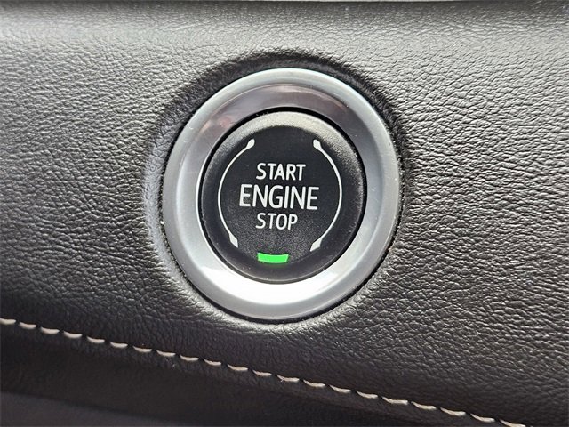 Used 2024 Cadillac Escalade ESV Sport image 21