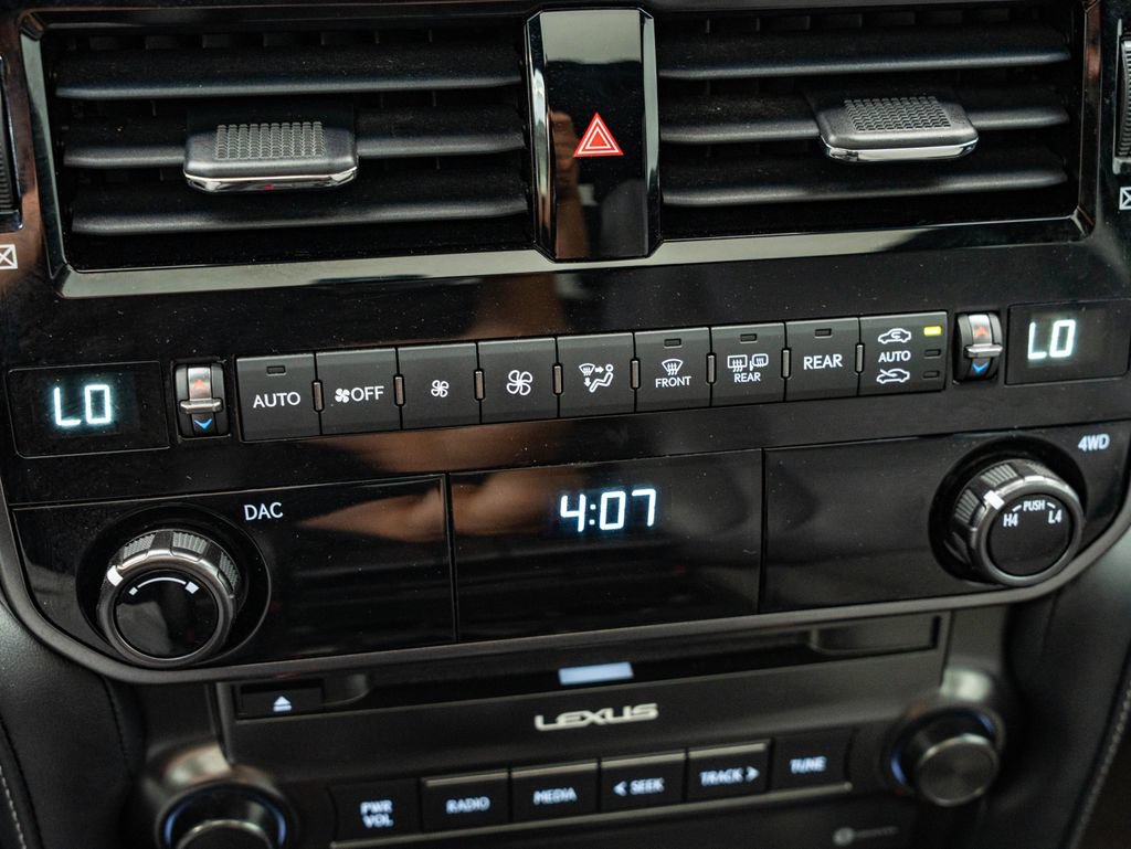 Certified 2023 Lexus GX 460 w/ Black Line Special Edition AWD/4WD image 36