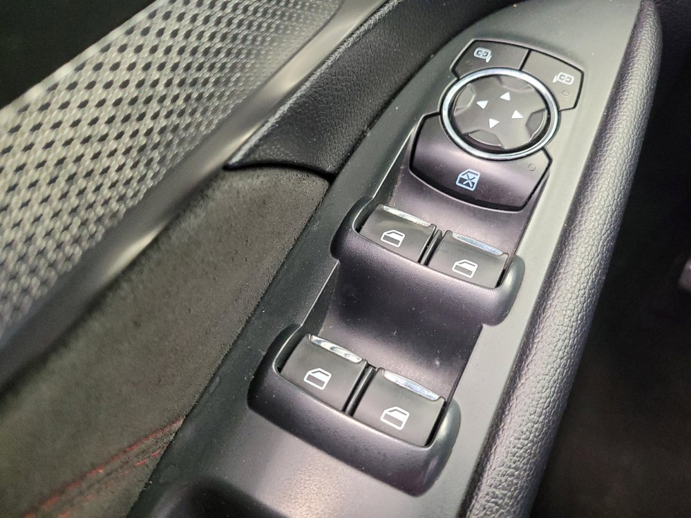 Used 2018 Ford Explorer XLT w/ Equipment Group 202A FWD image 27