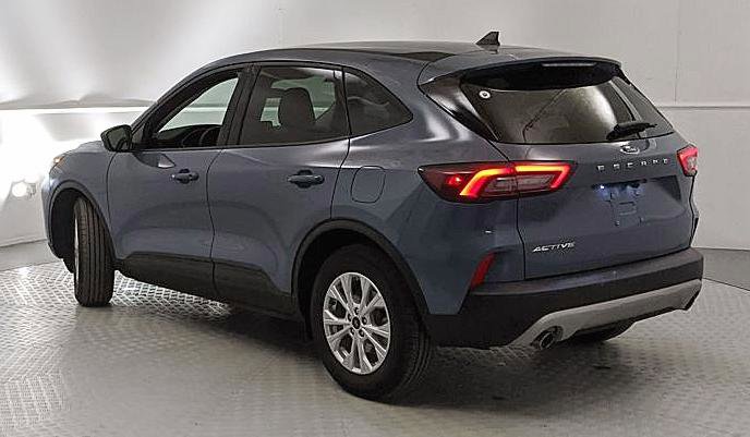 Certified 2025 Ford Escape Active image 4