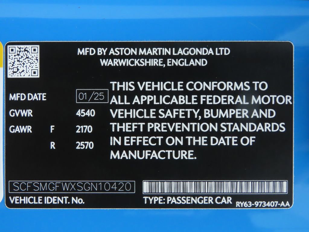 Used 2025 Aston Martin V8 Vantage Coupe image 29
