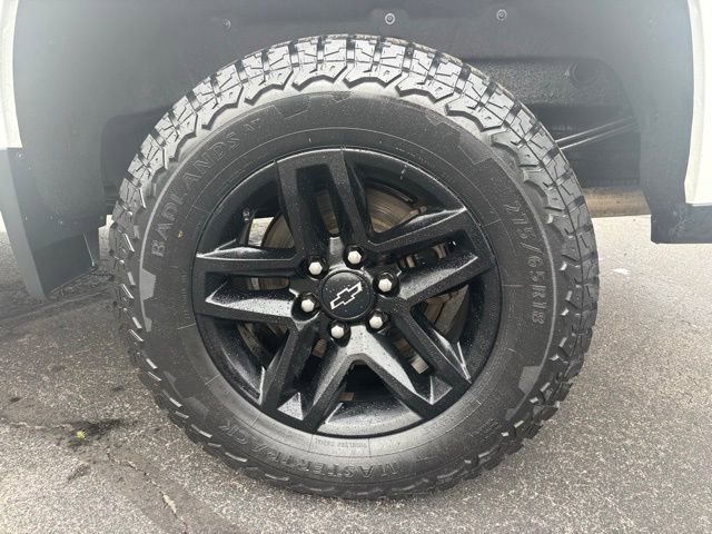 Used 2023 Chevrolet Silverado 1500 LT Trail Boss w/ Protection Package image 17