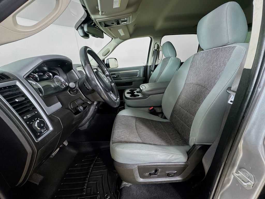 Used 2019 RAM 1500 Big Horn AWD/4WD image 12