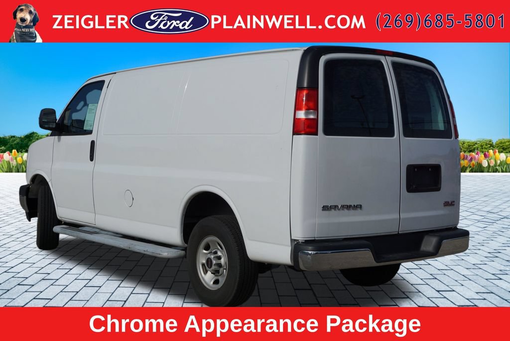 Used 2022 GMC Savana 2500 w/ Driver Convenience Package RWD image 3