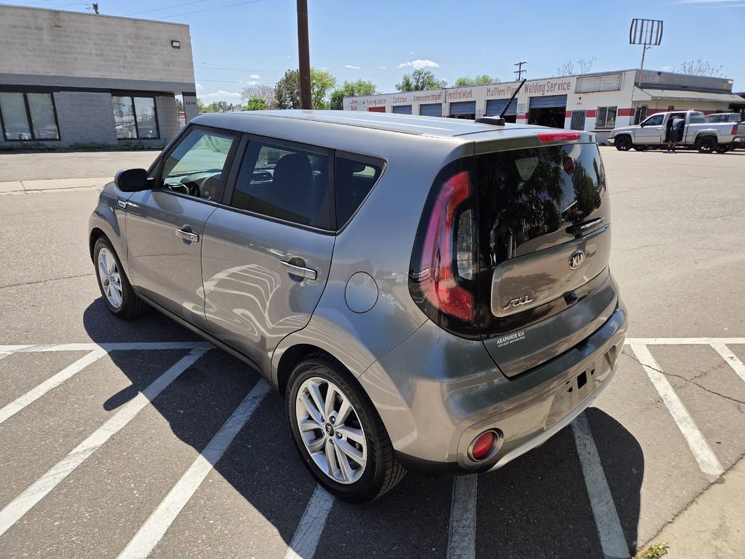 Used 2017 Kia Soul + FWD image 4