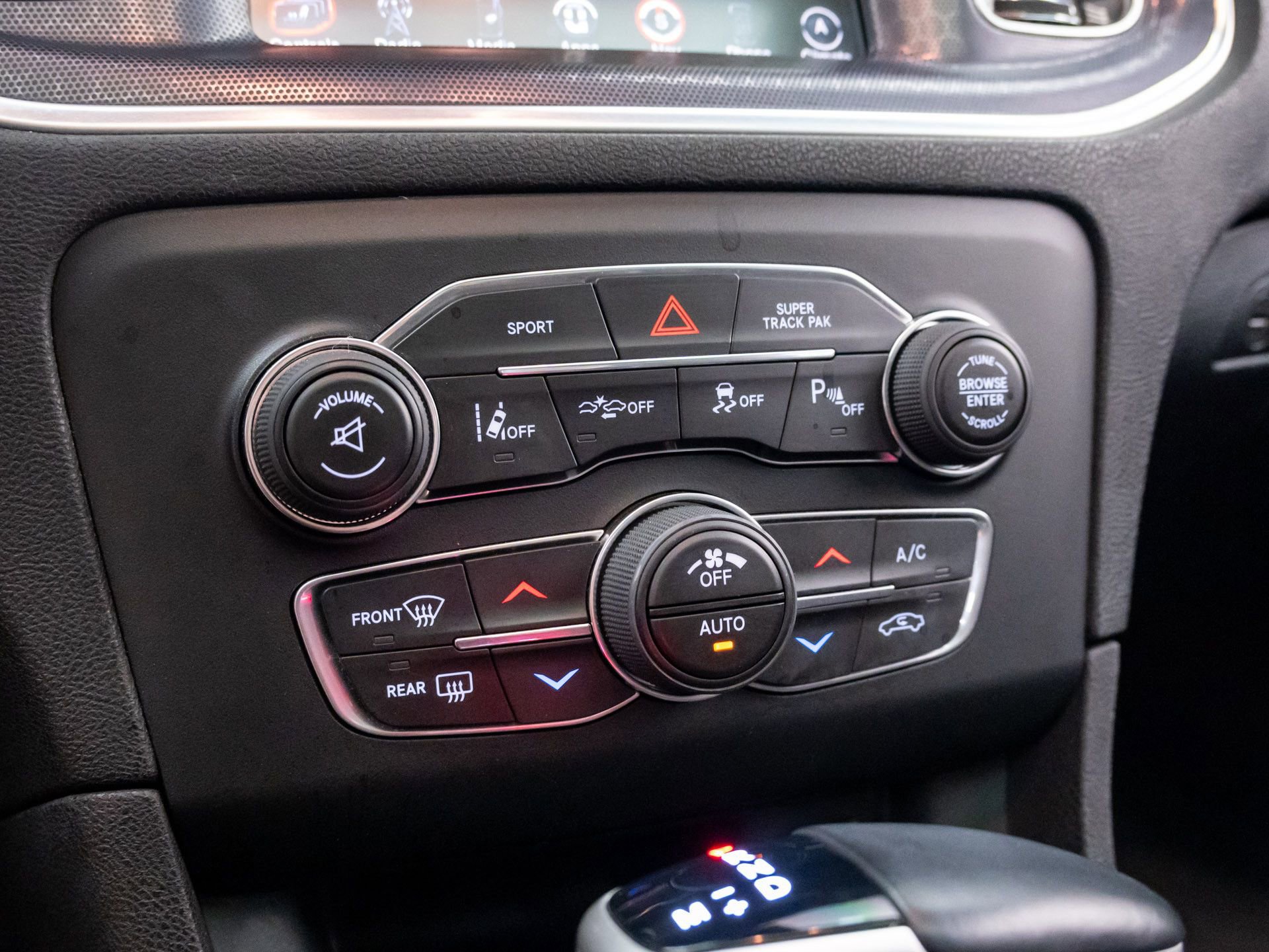 Used 2016 Dodge Charger R/T Scat Pack w/ Technology Group image 28