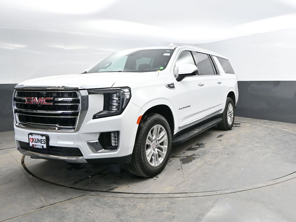 Used 2023 GMC Yukon XL SLT w/ SLT Luxury Package image 5