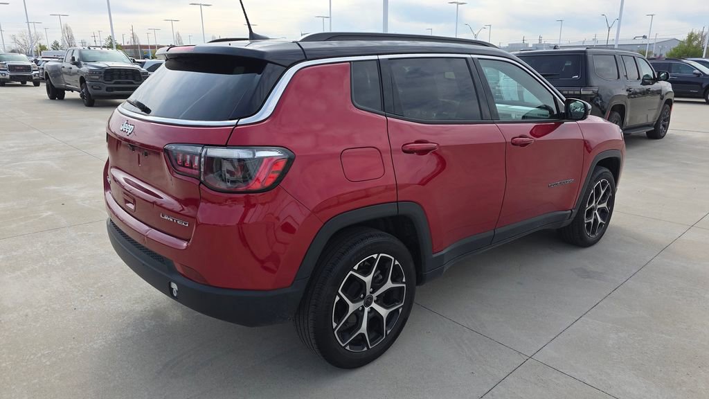 Used 2025 Jeep Compass Limited AWD/4WD image 5