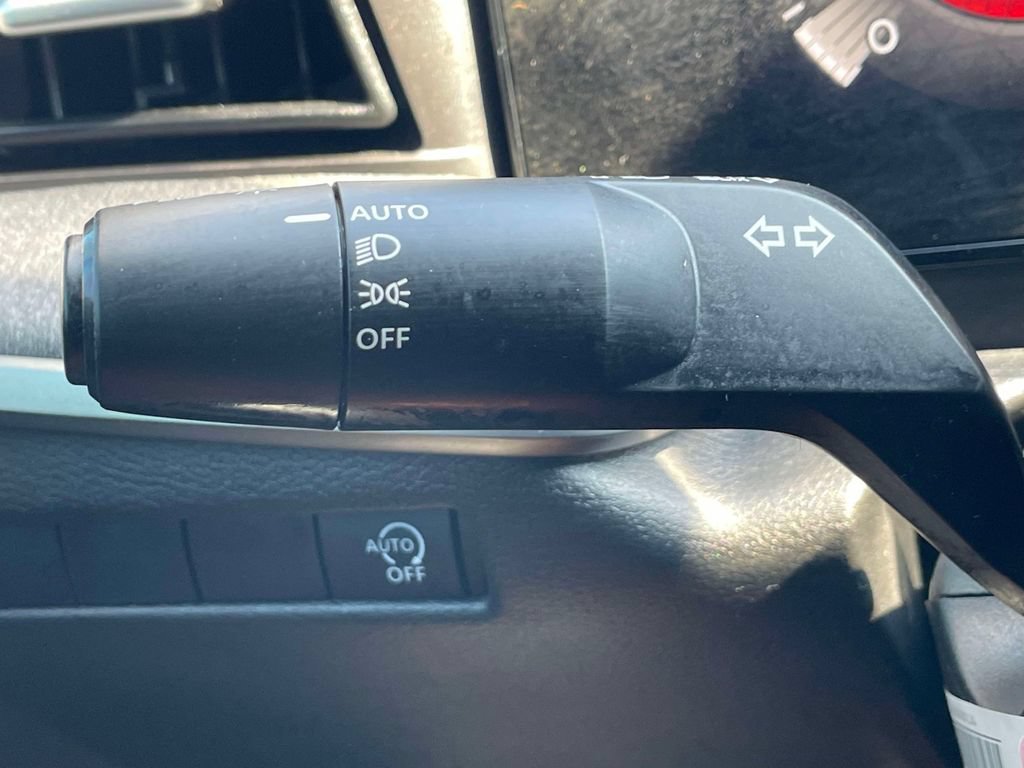 Used 2026 Nissan Kicks SV FWD image 23