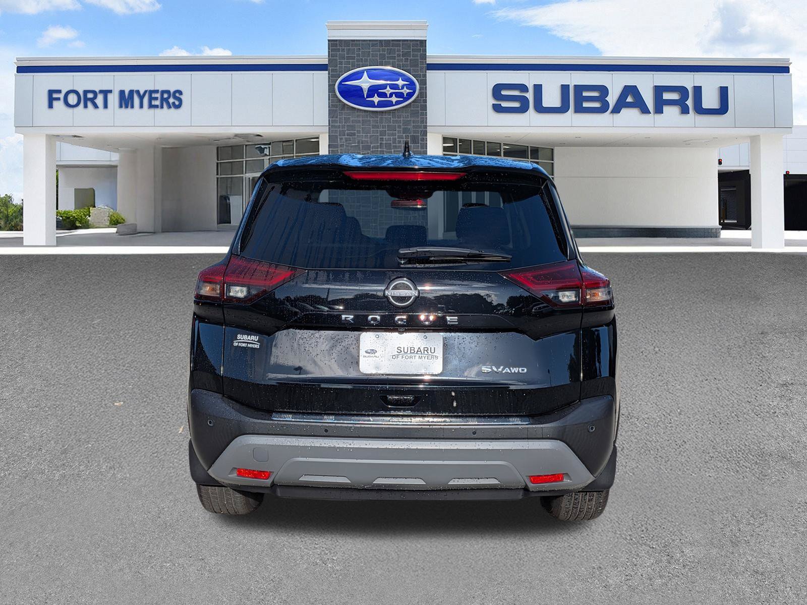 Used 2023 Nissan Rogue SV AWD/4WD image 5