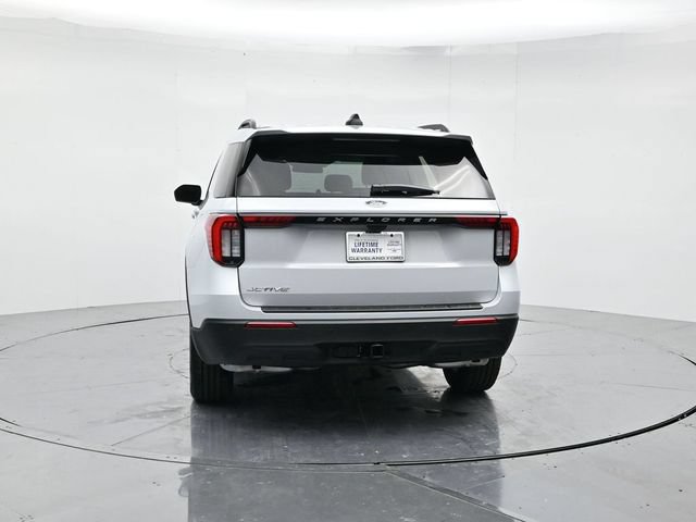Used 2026 Ford Explorer Active RWD image 9