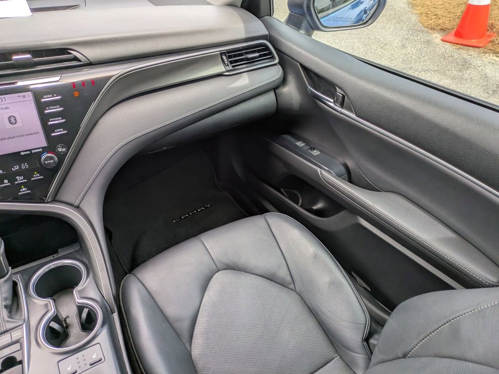 Used 2020 Toyota Camry XSE image 15