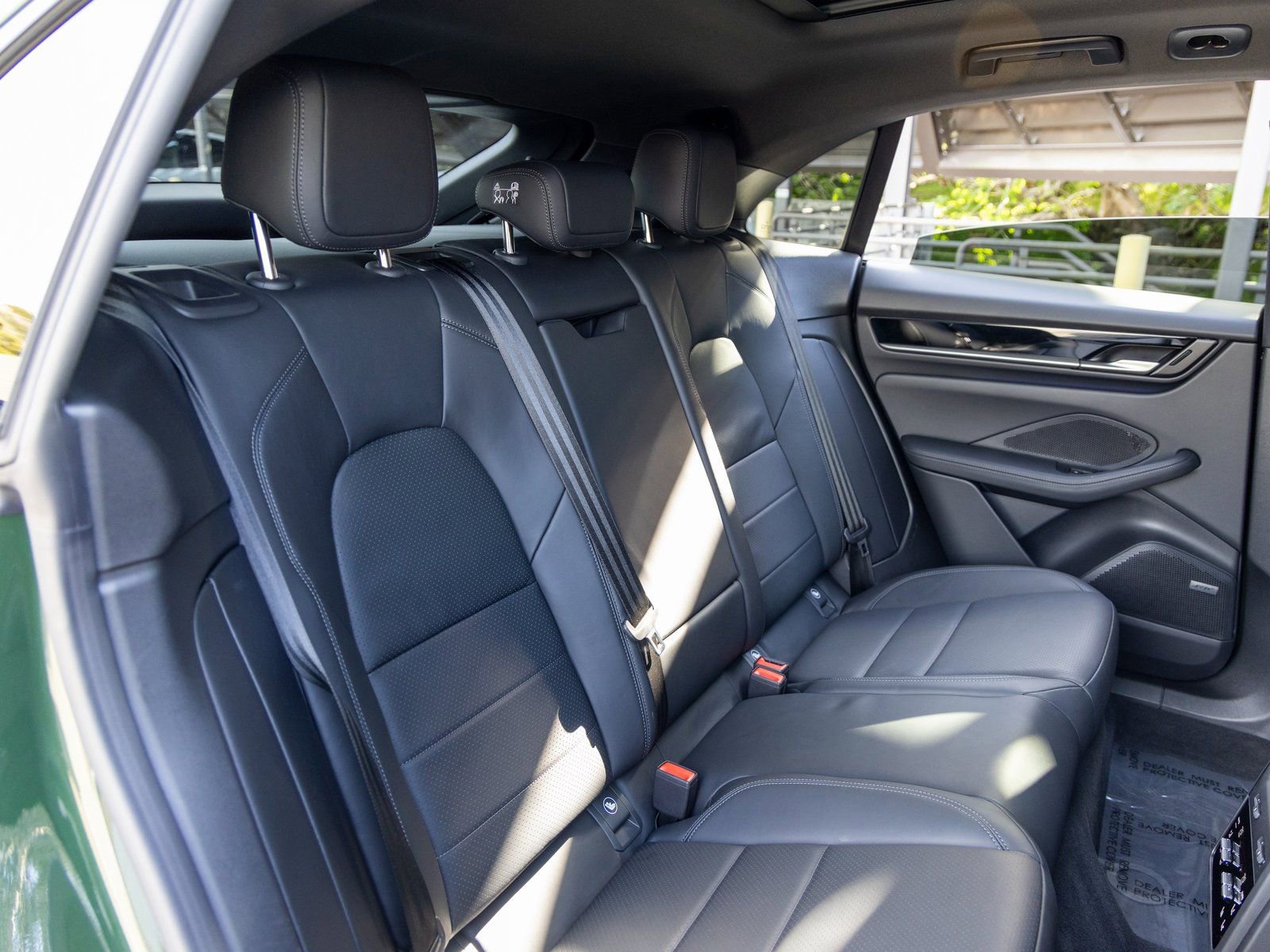 Certified 2025 Porsche Macan Electric image 48