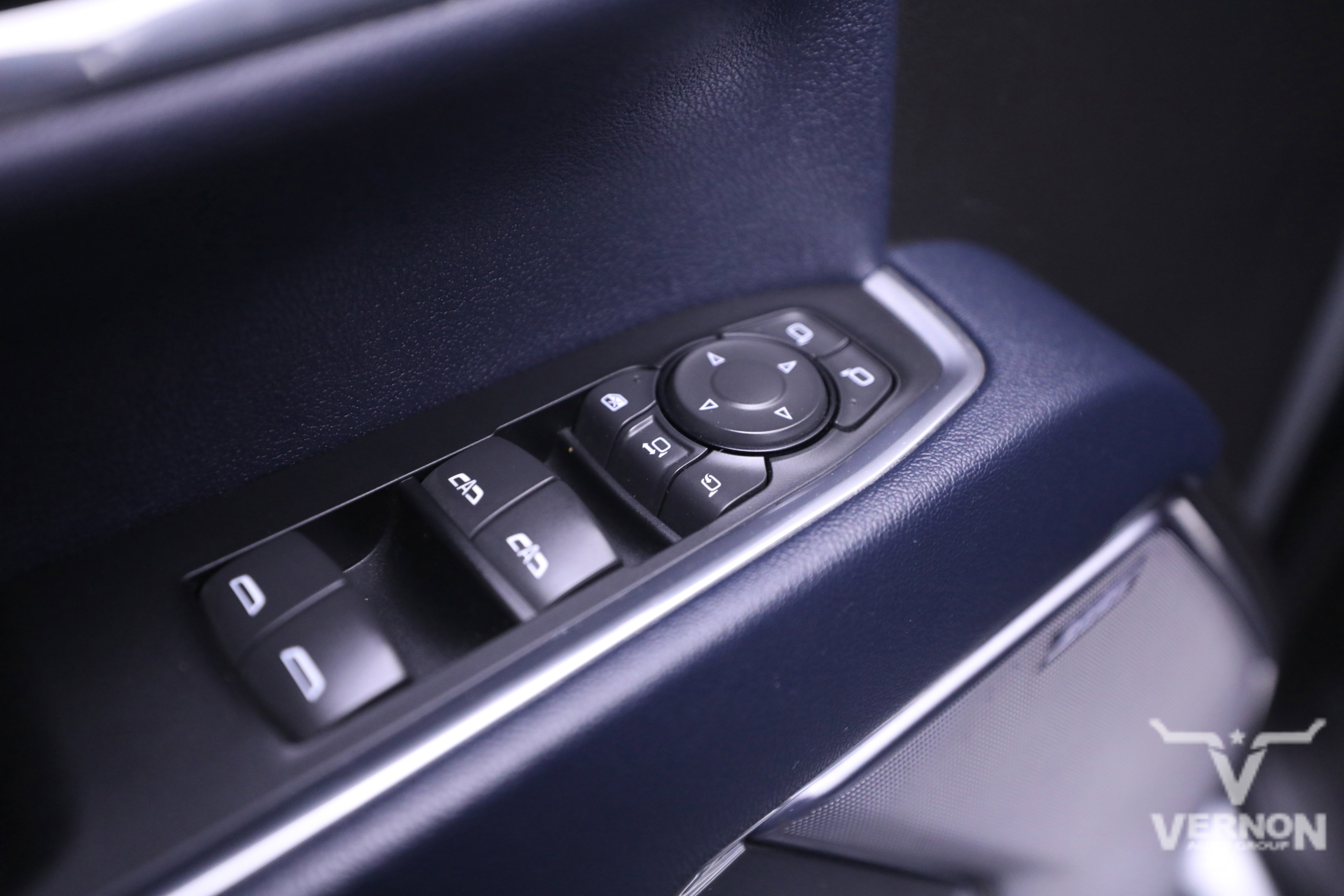 Used 2024 Chevrolet Silverado 3500 High Country w/ High Country Premium Package image 19