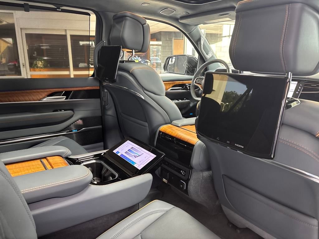 New 2024 Jeep Grand Wagoneer L Series III w/ Rear Seat Video Group 1 image 29