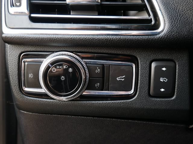 Used 2020 Lincoln Navigator L Reserve w/ Equipment Group 208A Reserve AWD/4WD image 13