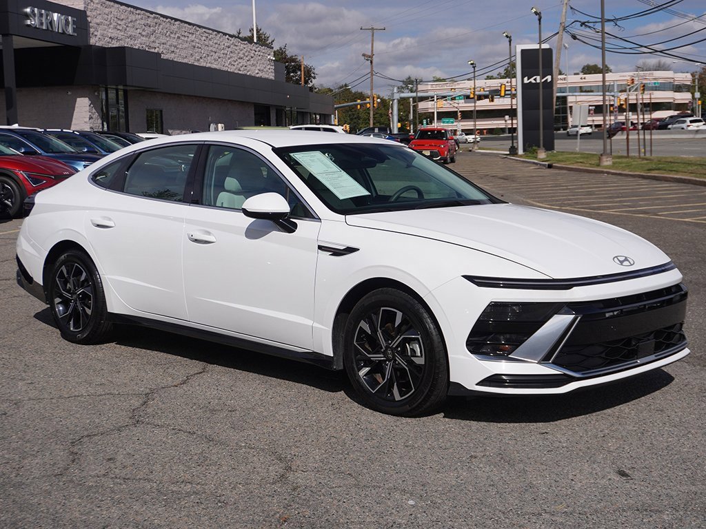Used 2024 Hyundai Sonata SEL image 2