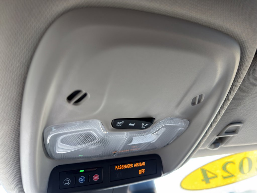 Used 2024 Buick Encore GX Sport Touring w/ Comfort Package image 21