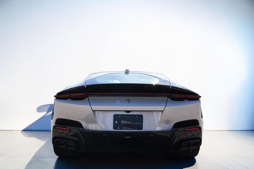 Certified 2025 Ferrari 12Cilindri RWD image 21